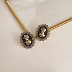 Lace Oval Portrait-Silver Needle