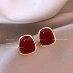 Wine Red Trapezoidal Auricular Needle
