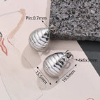 19.5x15.5mm (Needle Thickness: 0.5mm) / Three-Dimensional Drop-Shaped Horizontal Stripe Earrings (Steel Color) / 1 Pair/Package