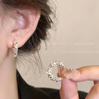41# broken silver small c ring earrings