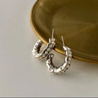 Irregular pearl earrings
