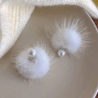 26351A White Fur Ball