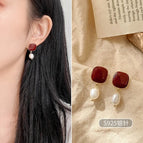 18#Pearl Square Earrings Studs