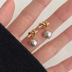 34# Retro Stud Earrings Gray