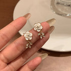 58# white flower stud earrings