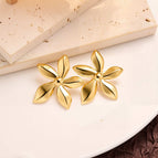 Ed005 Ear Studs Gold
