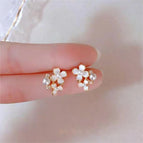 Pearl flower a earrings