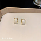 White Oil Drop Curved Earrings (F2571)