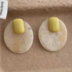Creamy-white 3.6 * 3cm