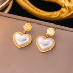 9 [Ag291] Heart-Shaped White Shell Stud Earrings Gold/18*15mm
