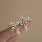Bow silver earrings