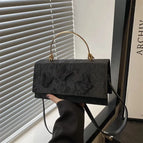 Average Size / Black