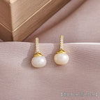 12#A Pair of Freshwater Pearl Earrings (S925 Silver Needle)