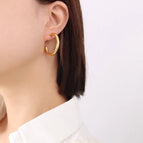 F469 Gold C- Shaped Hollow Earrings (Medium)