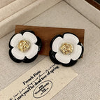 2502159 Black and White Color Matching Camellia Earrings (S925 Silver Needle)