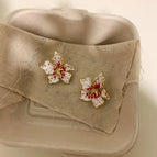 White Flower Stud Earrings K