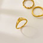 6 / Gold Radiant Sun Pattern Embossed