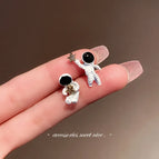 GM2624 Space Astronaut Earrings