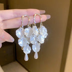 58# Silver Needle-White-Tassel Petals