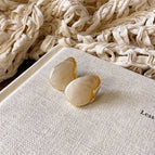 E1214 Snow Mountain White