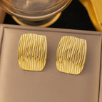 7 [Ag129] Geometric Striped Stud Earrings Gold