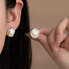 Ea339 simple irregular pearls