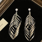 36# Silver Wave Ear Stud (Gb0414)