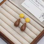 Bright Yellow Coffee / Auricular needle