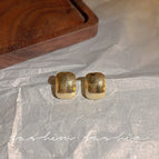 A136 Gold