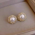 40#Gold edge round pearl earrings