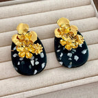 2507197 Golden Flower Black Water Drop Shell (S925 Silver Needle)