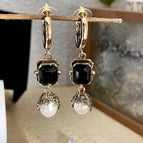 2401046 Vintage Metal Black Crystal Pearl Earrings (S925 Silver Needle)