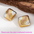 Needle Thickness: 0.8mm / B 29*29mm / 1 Pair/pack, Color Order Random