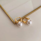 Shijia Textured Pearl-Copper Ear Buckle