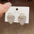 No. 82 Diamond White Pearl Stud Earrings (Thick Real Gold Color Retention)