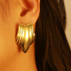 Gold / Irregular ear studs
