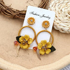 8-Retro Yellow Large Round Flower
