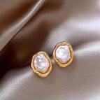 94#Baroque pearl gold edge earrings
