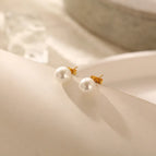 One Size / Gold / Pearl Stud Earrings