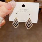 No. 32 Geometric Rhombus Stripe Diamond Stud Earrings (Thick Gold Plating)