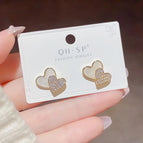 No. 52 Heart-to-Heart Seal Love Heart Stud Earrings (Real Gold Plating)