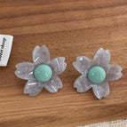 Light Gray Flower Earrings R132