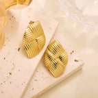 Ed070 Gold Stud Earrings
