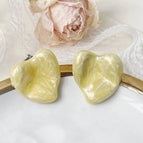 Pearl yellow