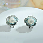 Flower-shaped White Pearl Earrings