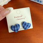 BYW009 [Blue and White] Plaid Heart