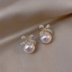 46# Gold Bow Pearl Earrings