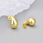 Comma Stud Earrings (small size Gold)