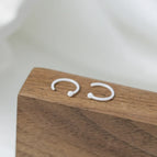 White C Ring/1 Pair