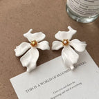 ER3665 White